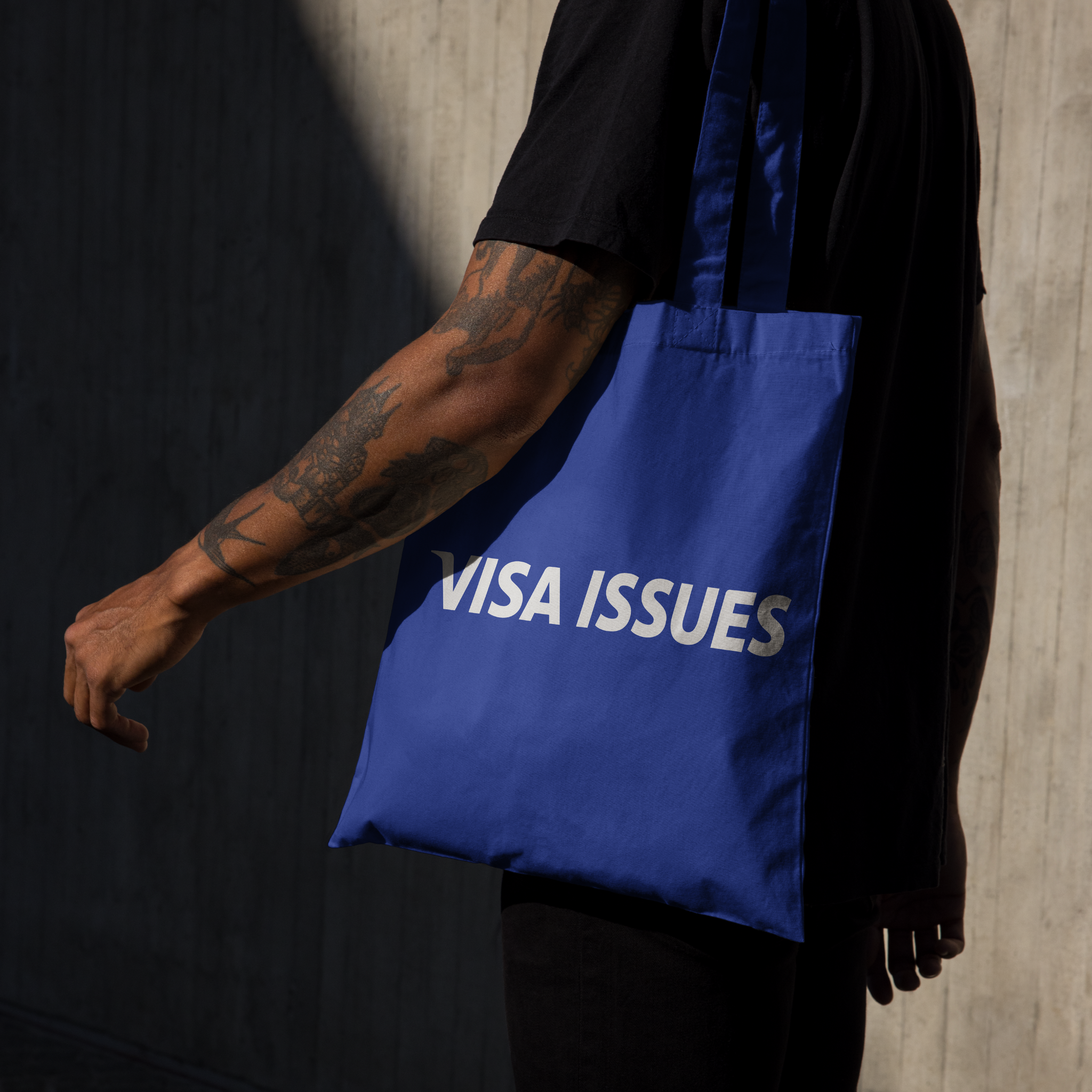 VISA ISSUES TOTE